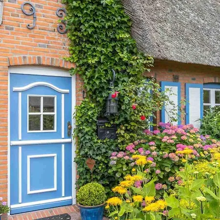 Haushaelfte 41 Gegen Den Wind Id 162 Holiday home Sankt Peter-Ording
