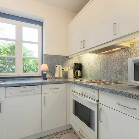 Haushaelfte 41 Gegen Den Wind Id 162 * Sankt Peter-Ording