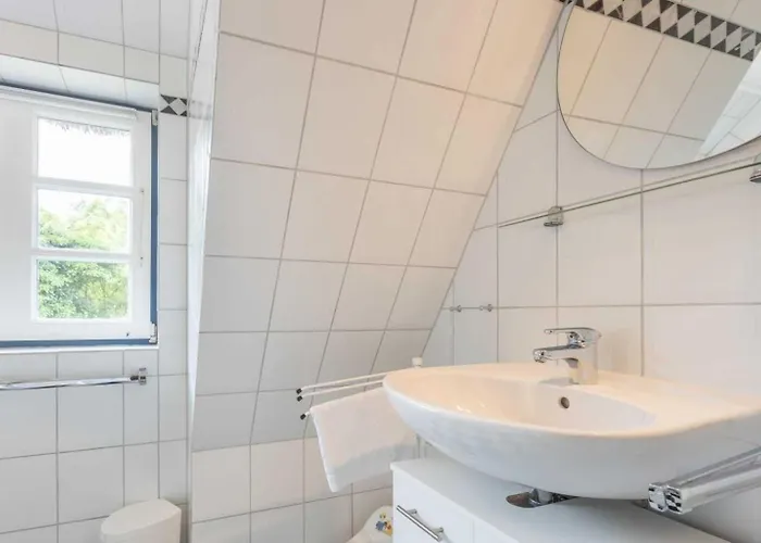 Haushaelfte 41 Gegen Den Wind Id 162 *